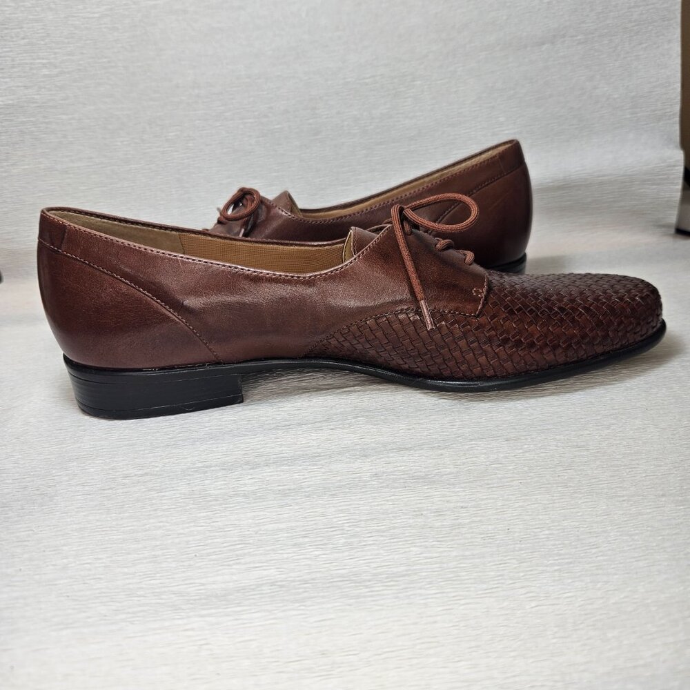 Lizzie Trotters Tailored Oxford Shoes Brown Leather NWOT 10N - Picture 5 of 10